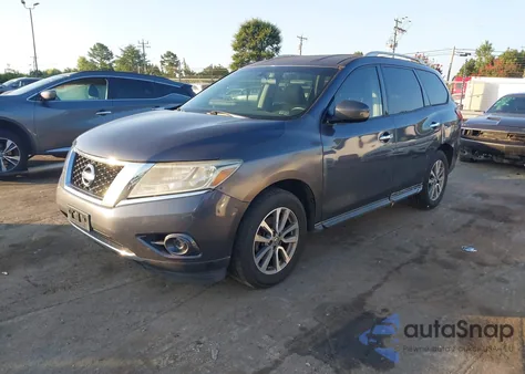 2014 Nissan Pathfinder S/Sv/Sl/Platinum z USA, uszkodzony, nr VIN 5N1AR2MMXEC672054